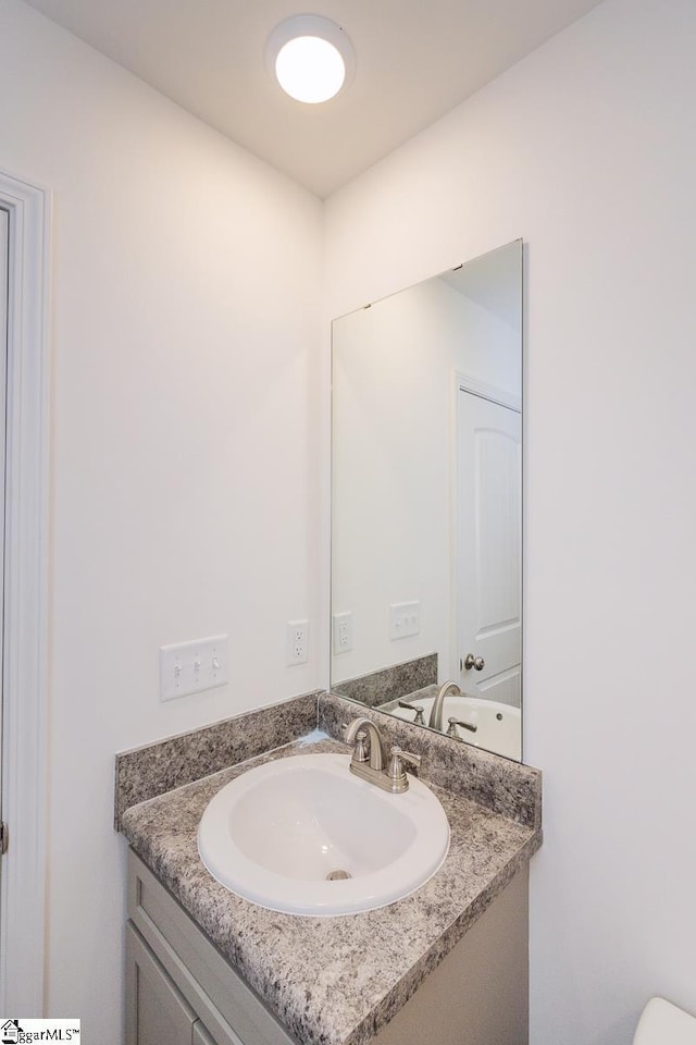 bathroom with vanity