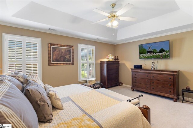 living room featuring ceiling fan, light hardwood / wood-style flooring, and ornamental molding