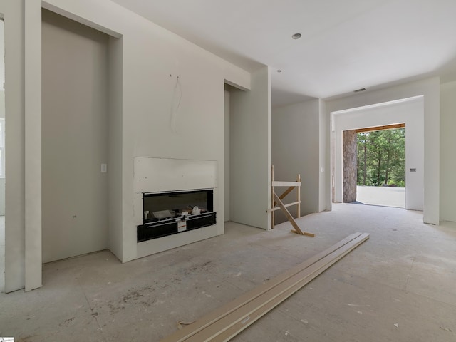 view of unfurnished living room