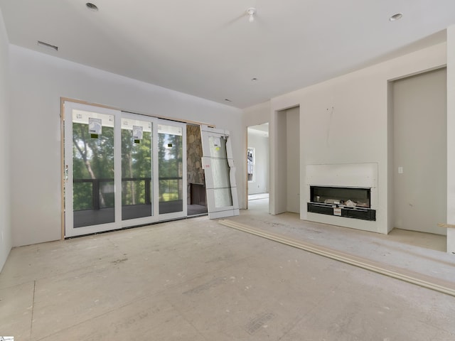 view of unfurnished living room