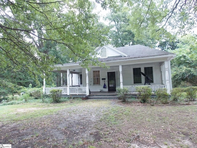 view of front of house with a porch