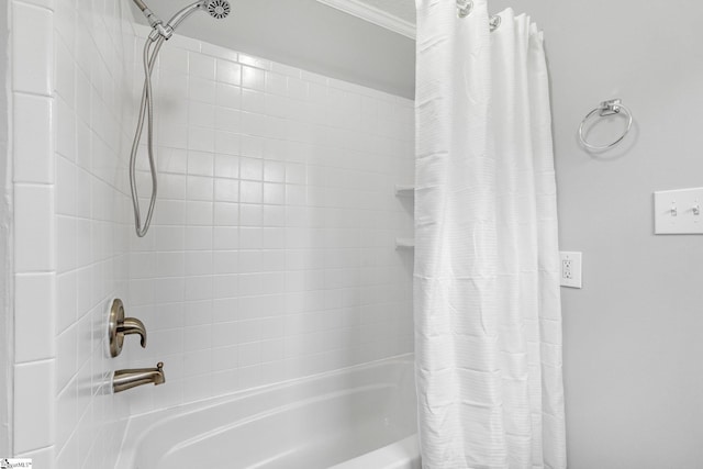 bathroom featuring shower / bath combo with shower curtain