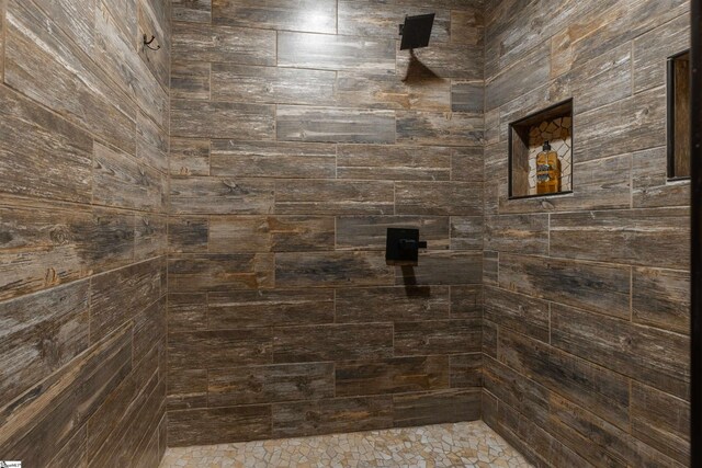 248 Bay View Dr, Salem, SC 29676 - full bathroom with a tile shower