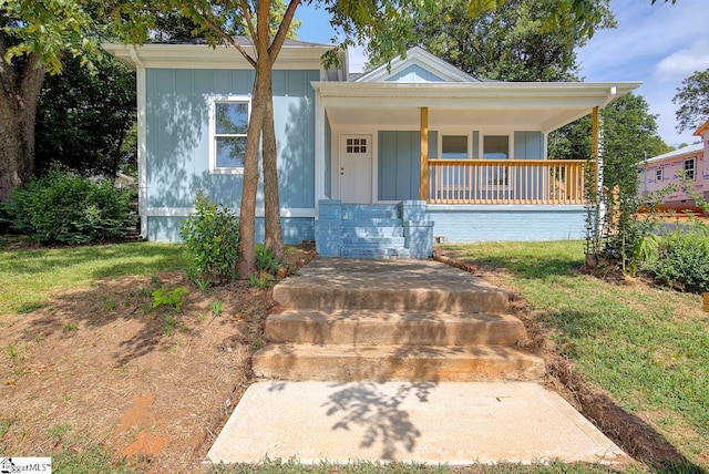 view of front of house with covered porch