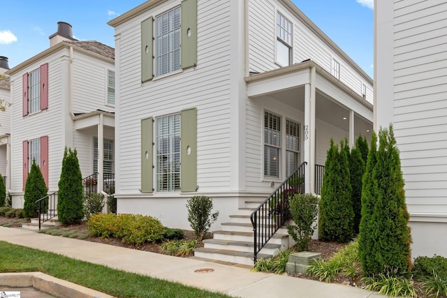 view of front of home