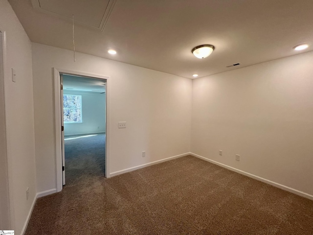 view of carpeted spare room