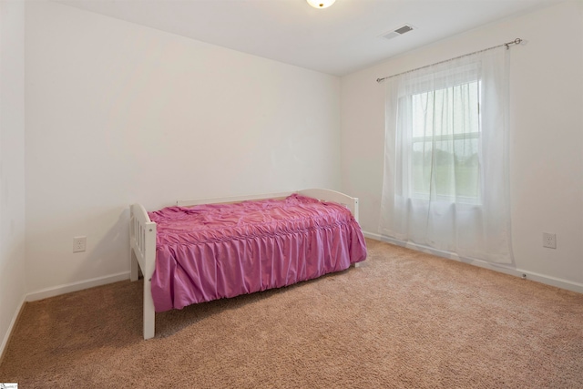 bedroom with carpet flooring