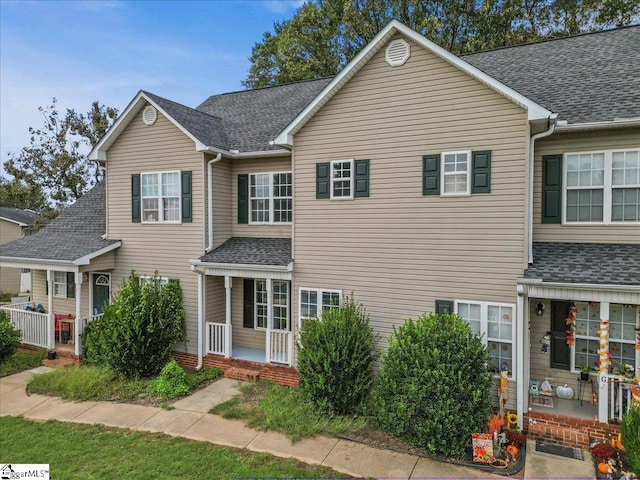 view of front facade featuring covered porch