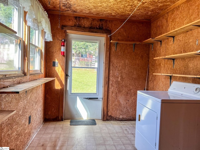 laundry area featuring washer / clothes dryer