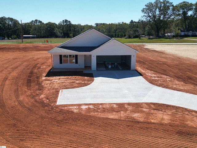 view of front facade featuring a garage