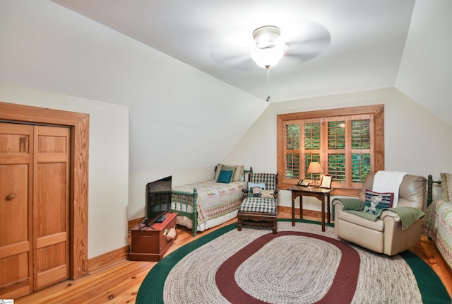316 Hemlock Trl, Cleveland, SC 29635 - bedroom featuring vaulted ceiling, light wood finished floors, ceiling fan, and baseboards