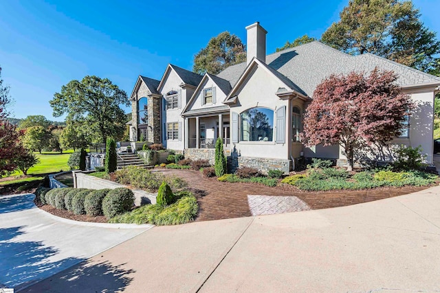 view of front of property featuring a porch