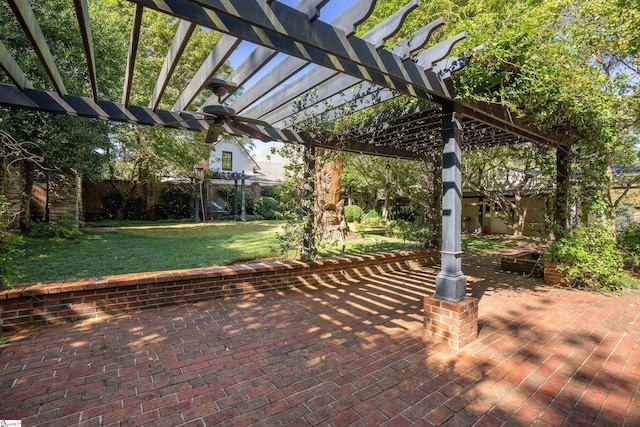 view of patio featuring a pergola and ceiling fan