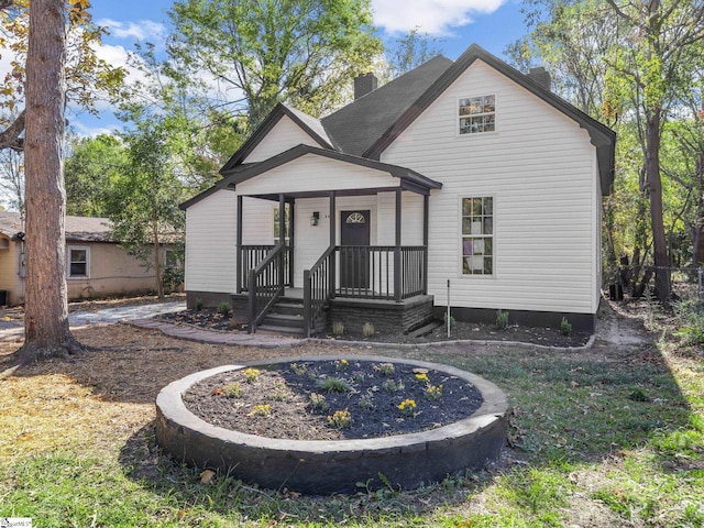 view of front facade featuring covered porch