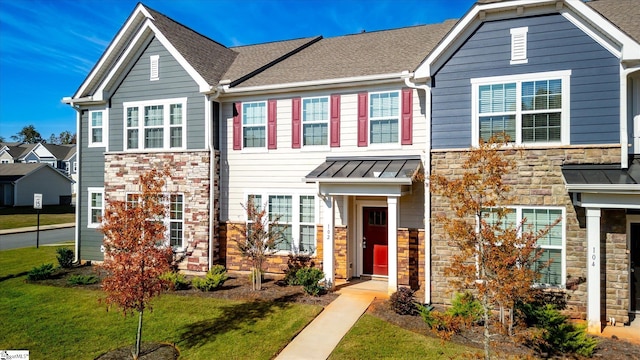 view of front of house with a front yard