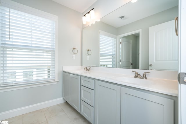 bathroom with vanity