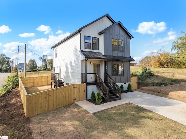 view of front of home