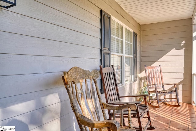 exterior space featuring a porch