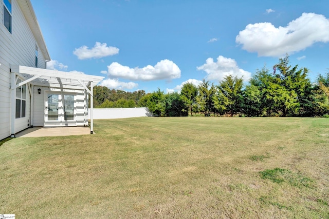 view of yard with a patio area