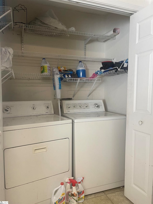 laundry room featuring independent washer and dryer