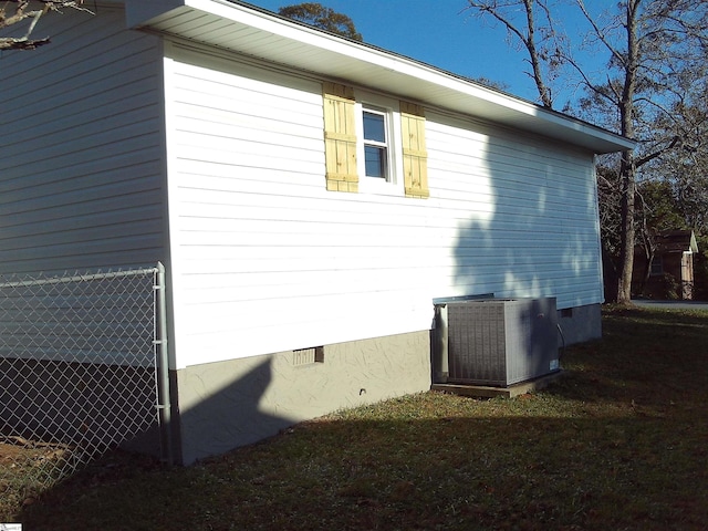 view of home's exterior featuring cooling unit