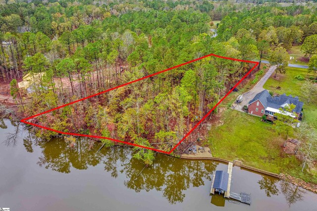 82 E Commodore Dr, Cross Hill, SC 29332