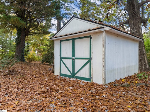 view of outbuilding