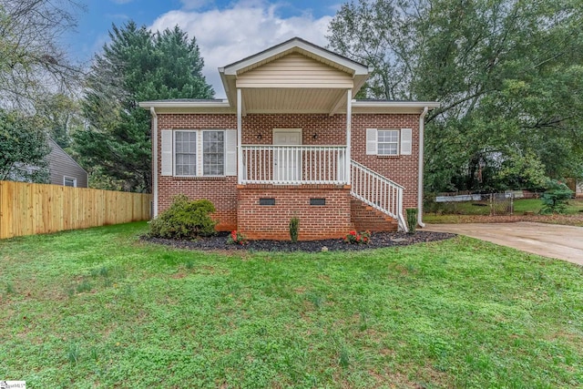 view of front of house featuring a front lawn and a porch