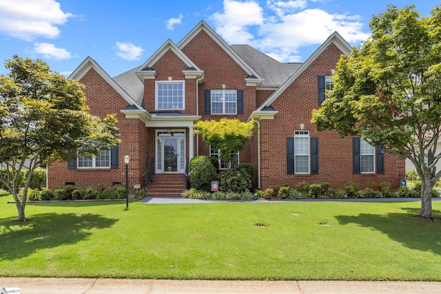 view of front of house featuring a front yard