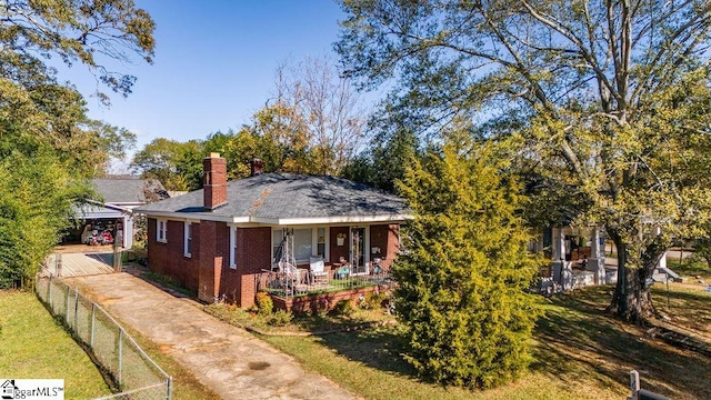 view of front of property with a porch