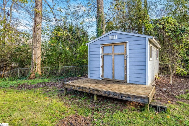 view of outbuilding