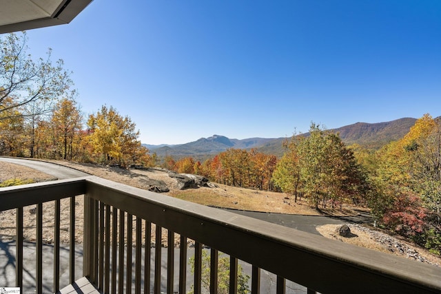 balcony featuring a mountain view