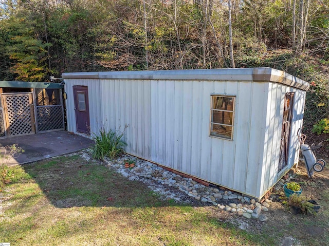 view of outbuilding