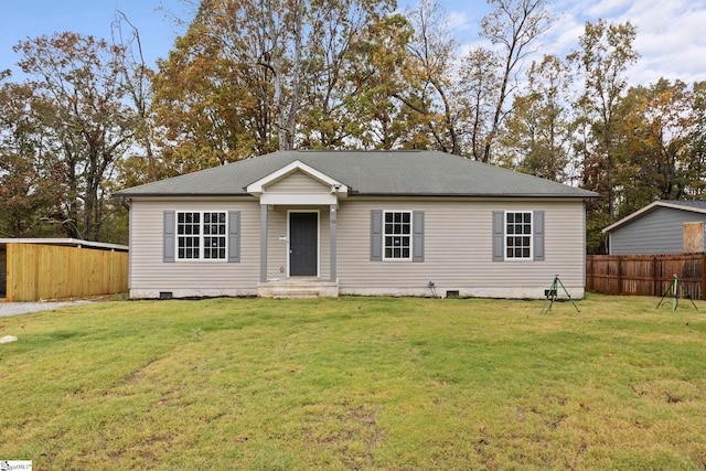 view of front of house featuring a front lawn