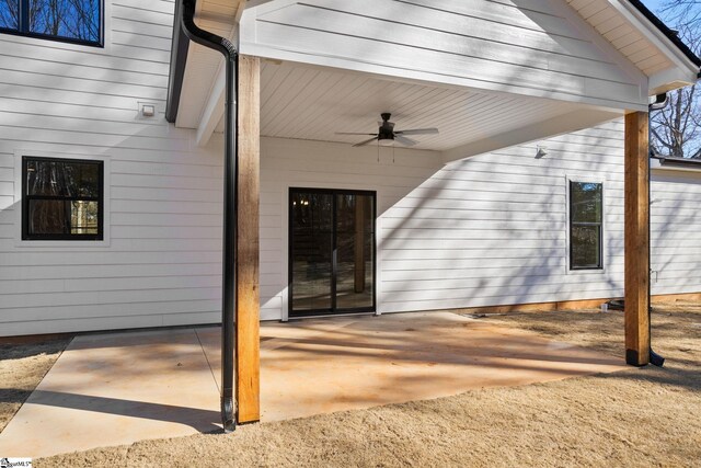 view of patio with ceiling fan