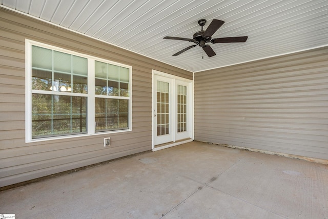 view of patio featuring ceiling fan