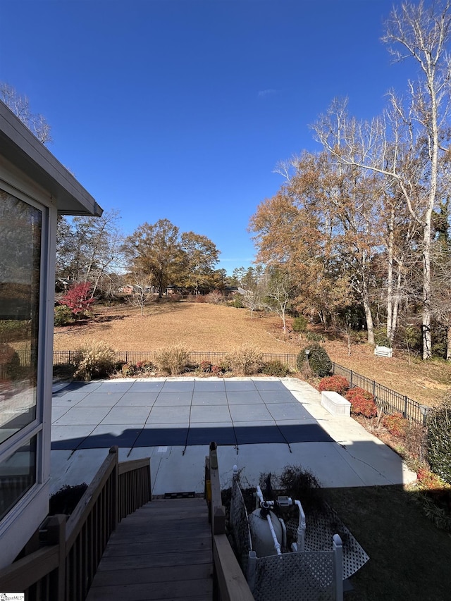 view of yard with a patio area