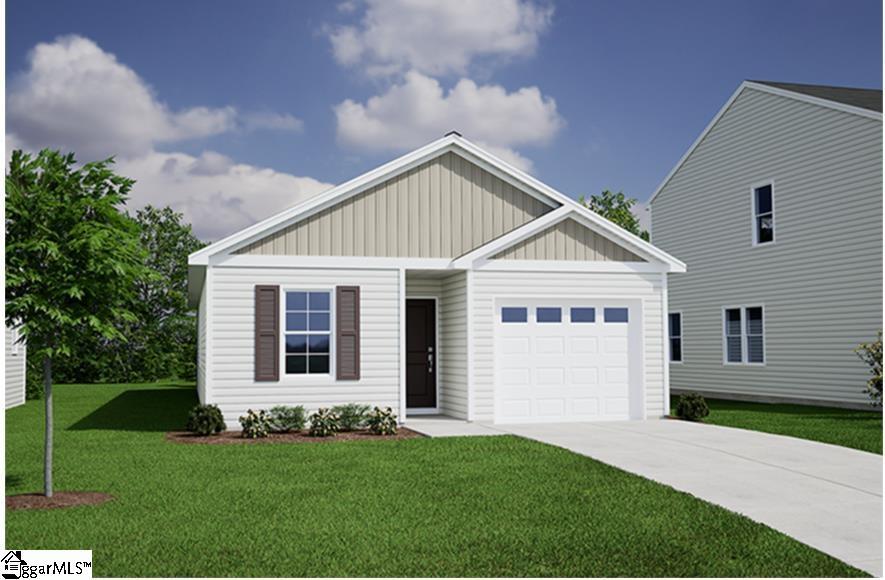 view of front of property with a front yard