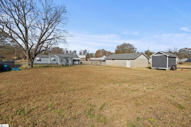 view of yard with a storage shed