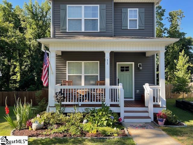 view of front of house