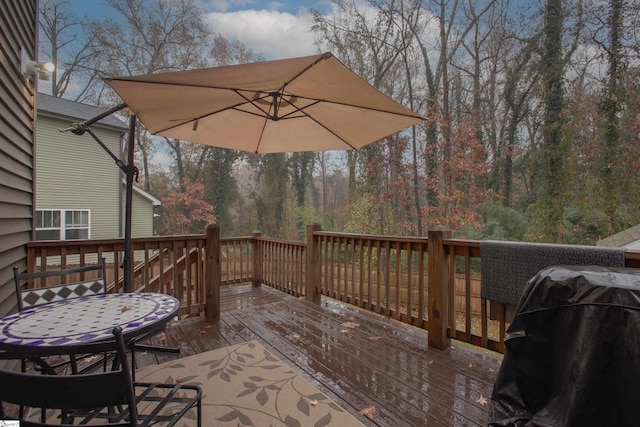 deck with grilling area