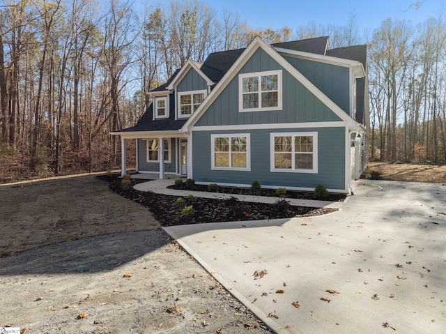 view of front of house with covered porch