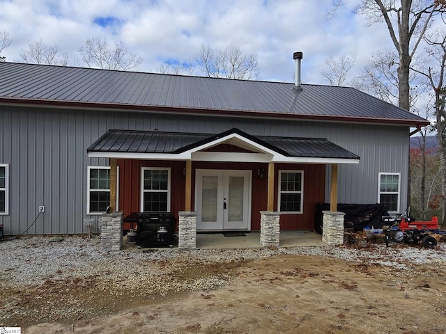 view of front of home with covered porch