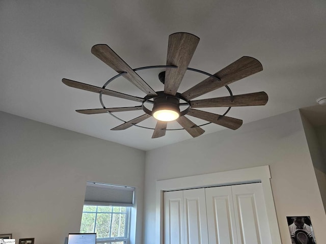 details with ceiling fan