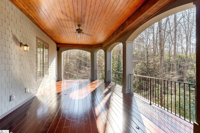 deck with ceiling fan