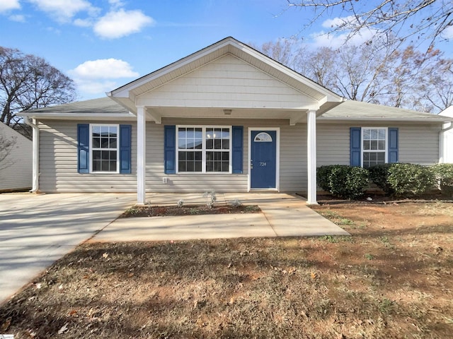 view of front of house featuring a porch