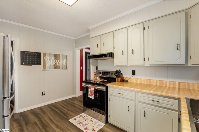 kitchen with white cabinetry, dark hardwood / wood-style flooring, a textured ceiling, appliances with stainless steel finishes, and ornamental molding