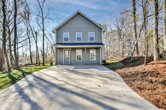 front of property featuring covered porch