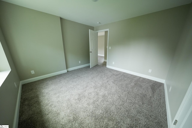 unfurnished bedroom featuring carpet floors