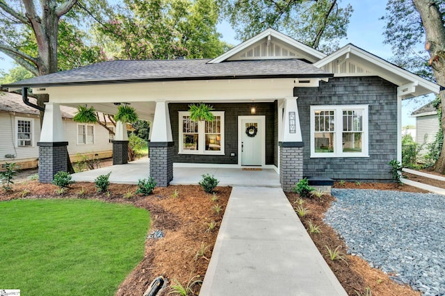 craftsman-style house featuring a porch